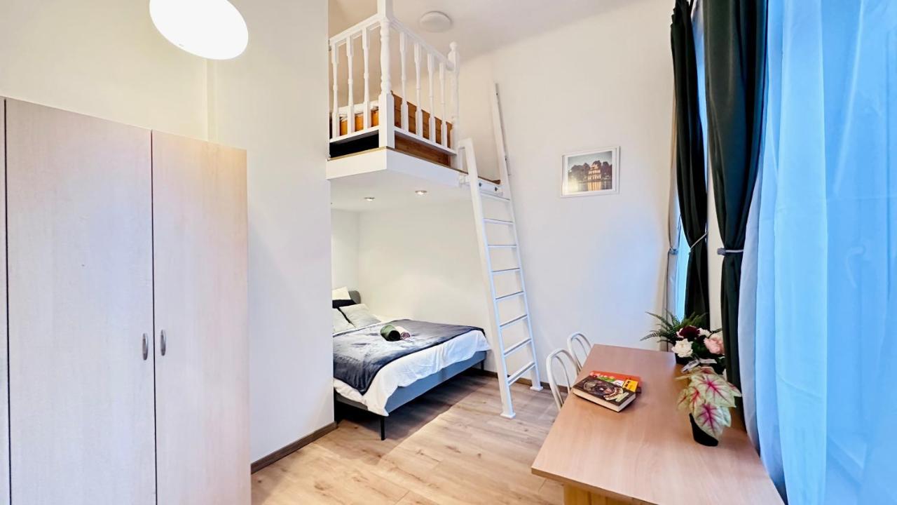 Jozsef 18 Apartment - 5 Mins To New York Cafe Budapest Luaran gambar